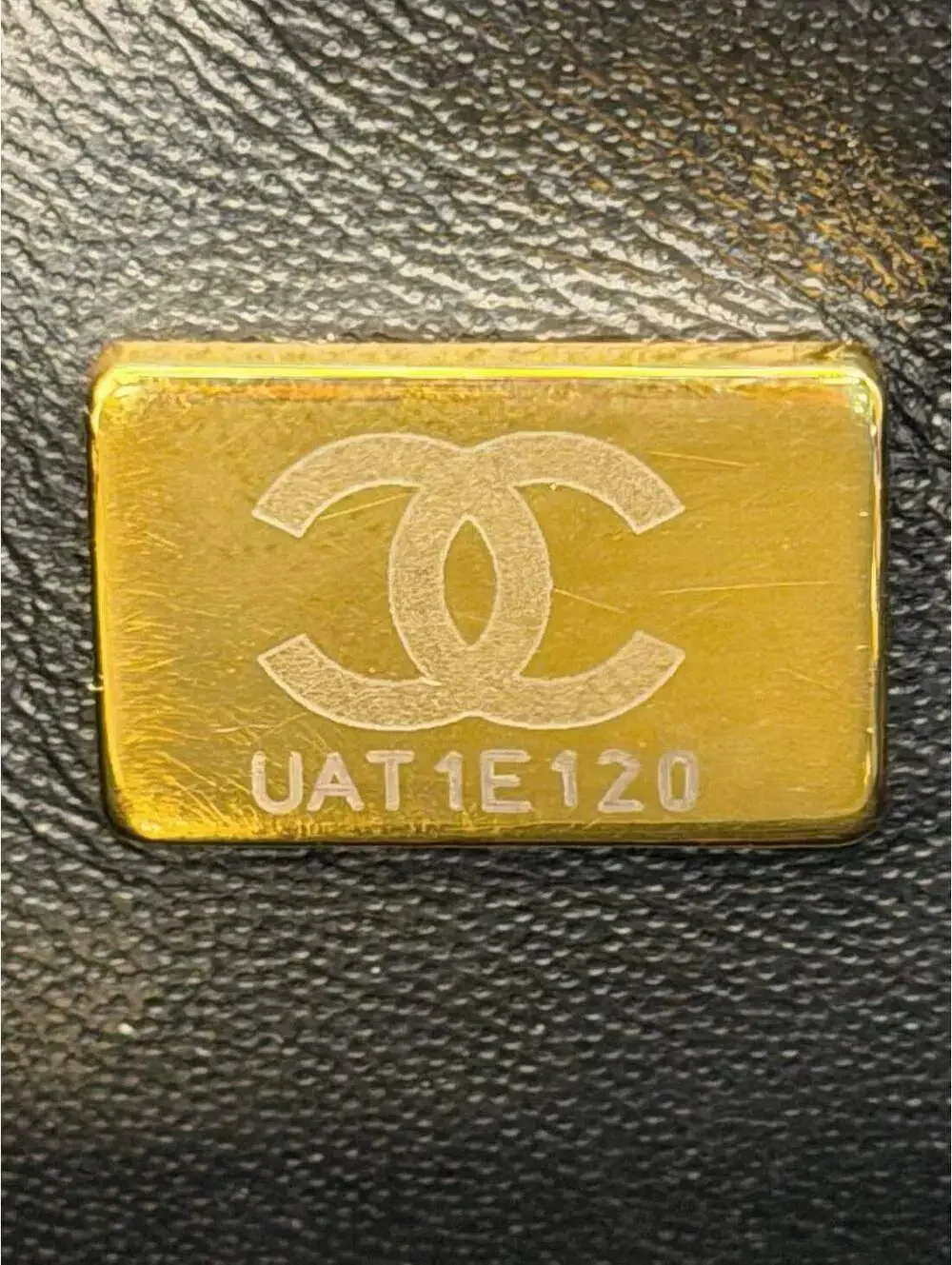 CHANEL inside comes original